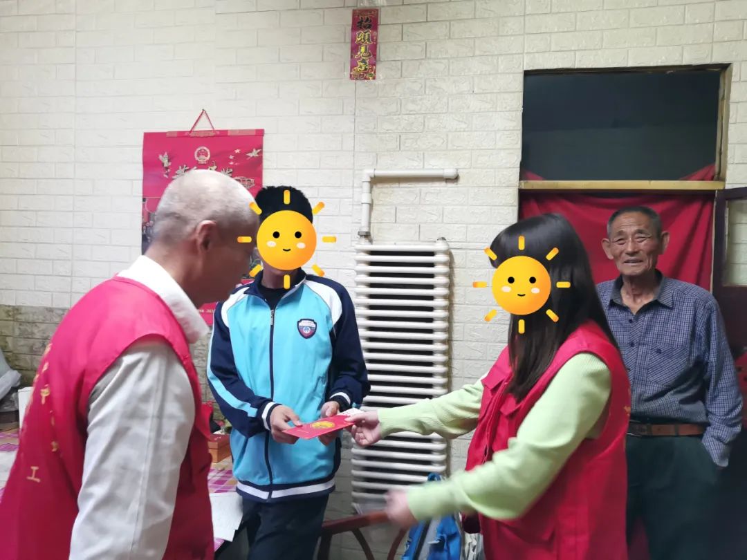 大连金州新区万里爱心会“爱心守护 照亮童年”儿童服务示范项目5月份回访活动