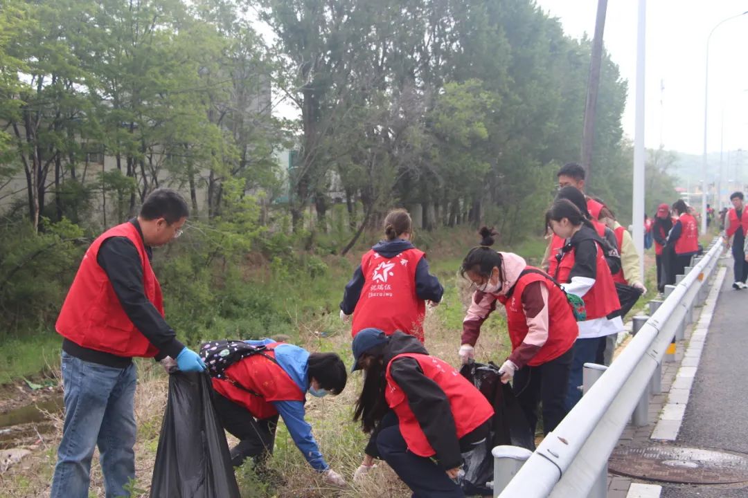 捡约自然,守护绿野——万里爱心会·大黑山环保活动